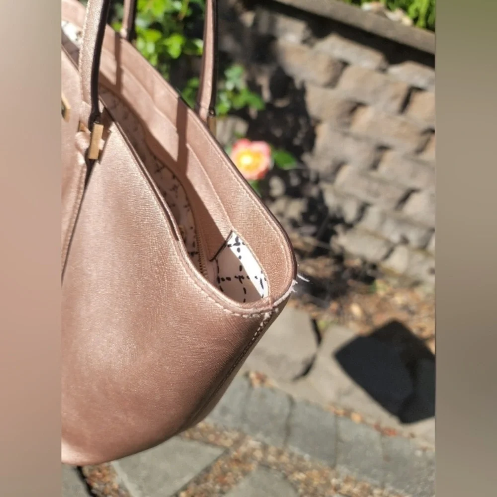 kate spade final wanna description